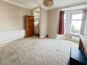 Lounge- click for photo gallery